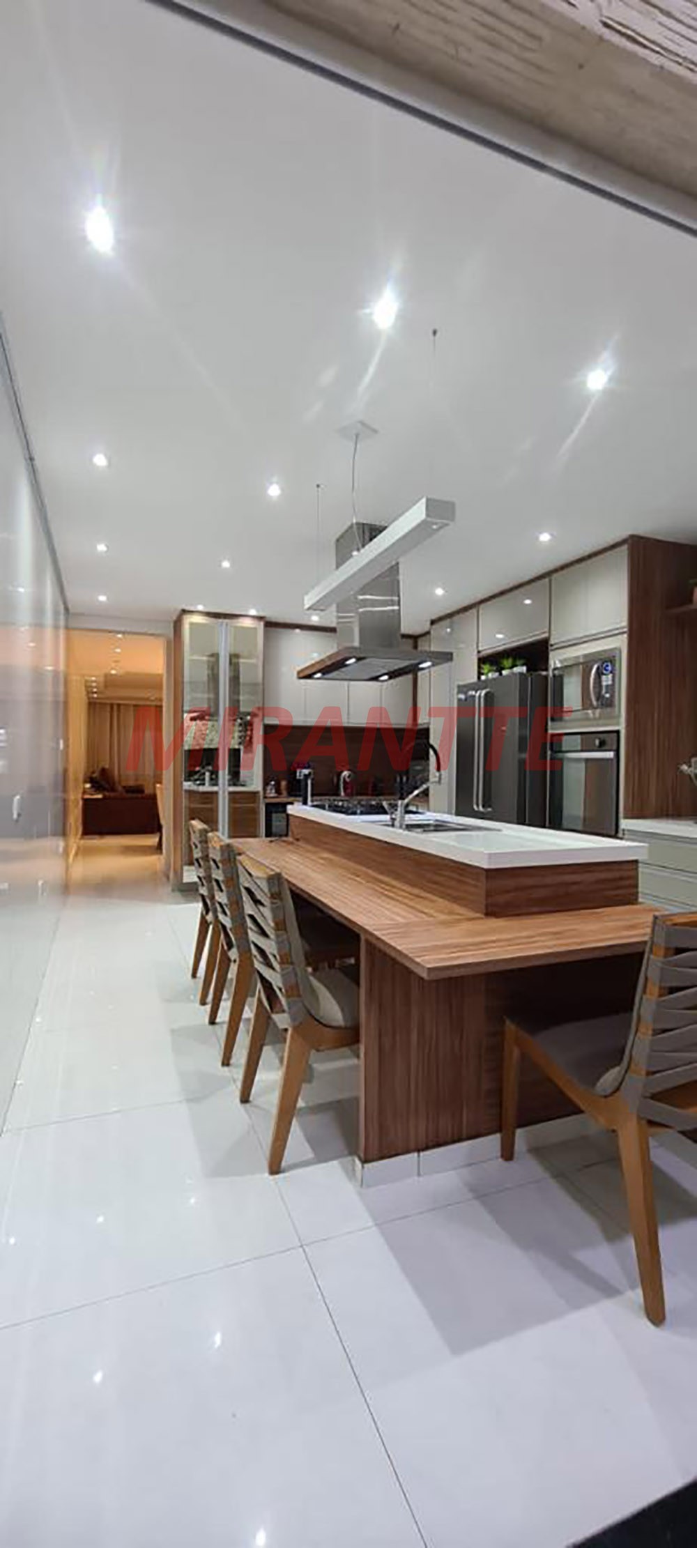 Sobrado de 180m² com 3 quartos em Jardim Vila Galvão