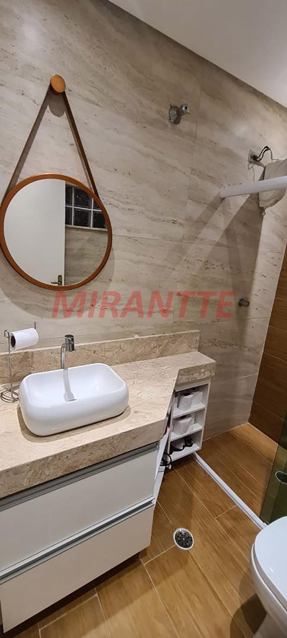 Sobrado de 180m² com 3 quartos em Jardim Vila Galvão
