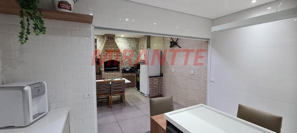 Sobrado de 180m² com 3 quartos em Jardim Vila Galvão