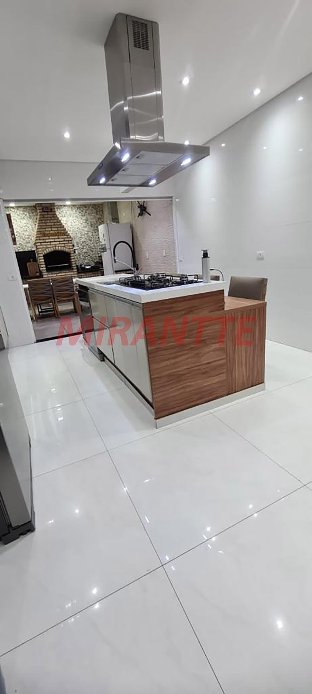 Sobrado de 180m² com 3 quartos em Jardim Vila Galvão