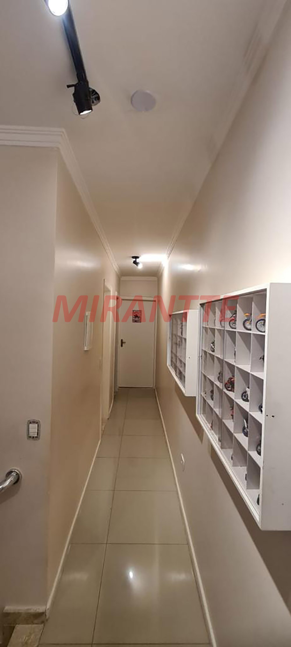 Sobrado de 180m² com 3 quartos em Jardim Vila Galvão