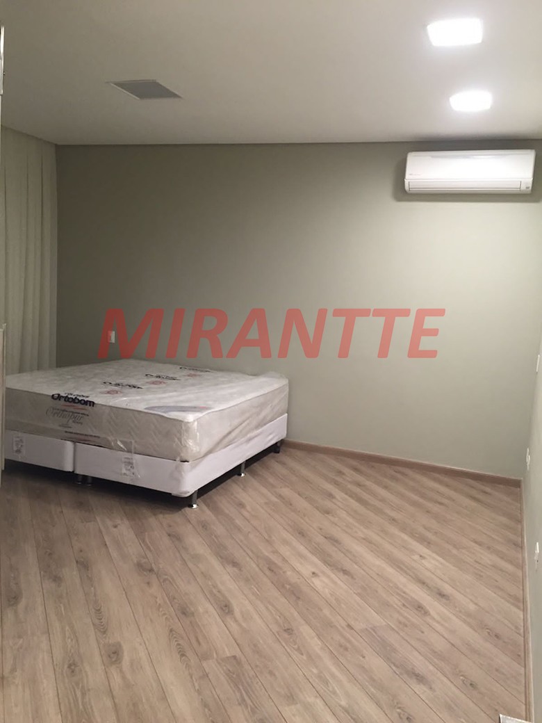 Sobrado de 600m² com 4 quartos em Serra da Cantareira