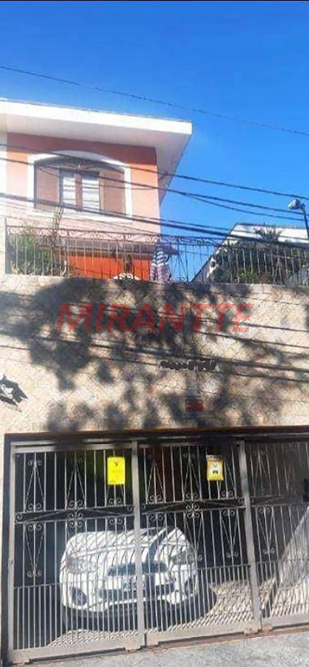 Sobrado de 160m² com 4 quartos em Água Fria