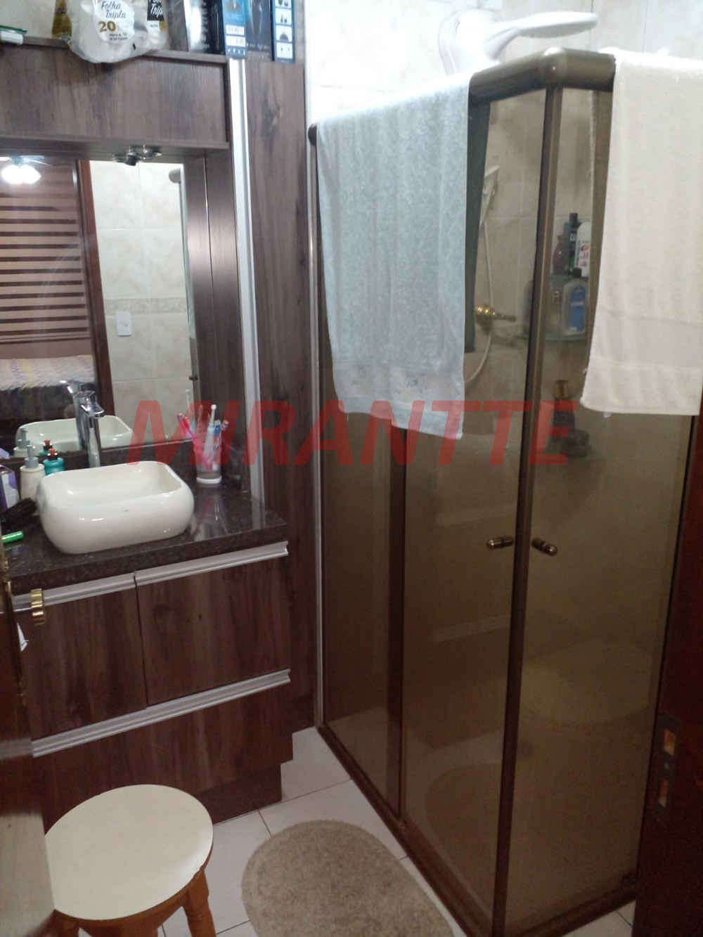 Sobrado de 160m² com 4 quartos em Água Fria