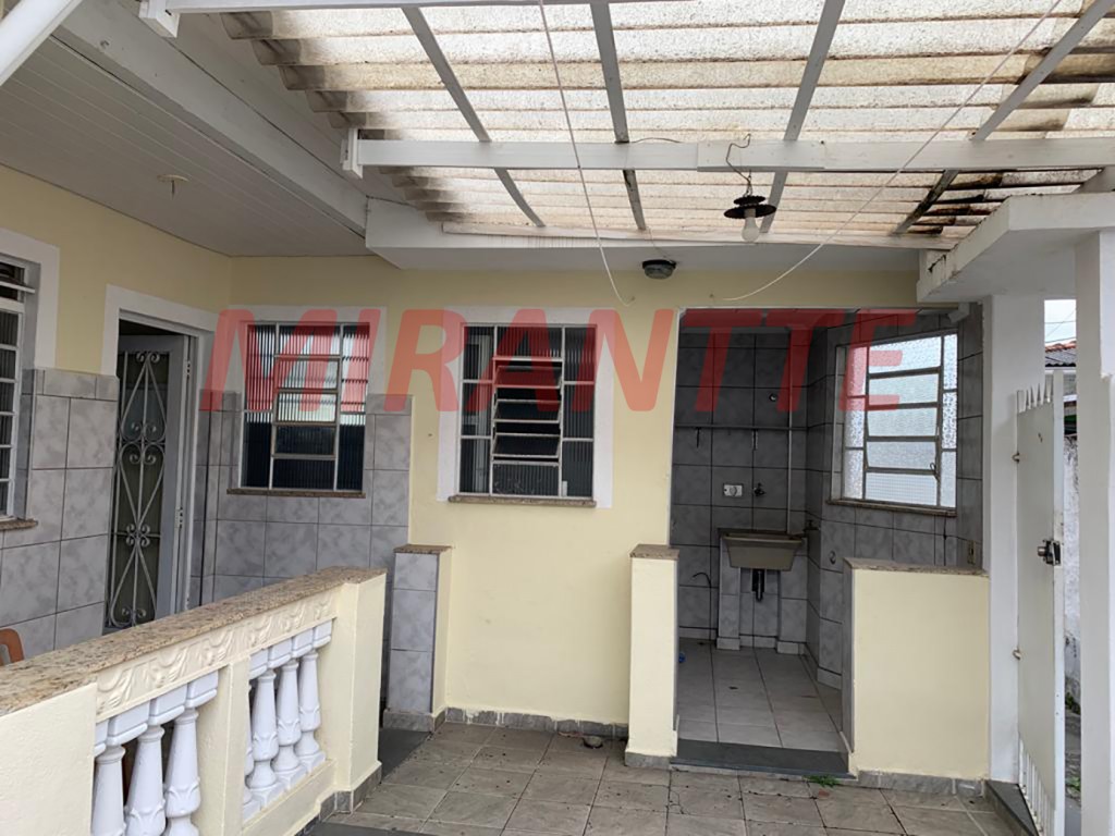 Sobrado de 191m² com 6 quartos em Água Fria
