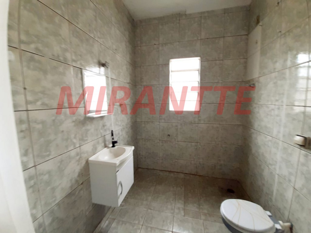 Sobrado de 191m² com 6 quartos em Água Fria