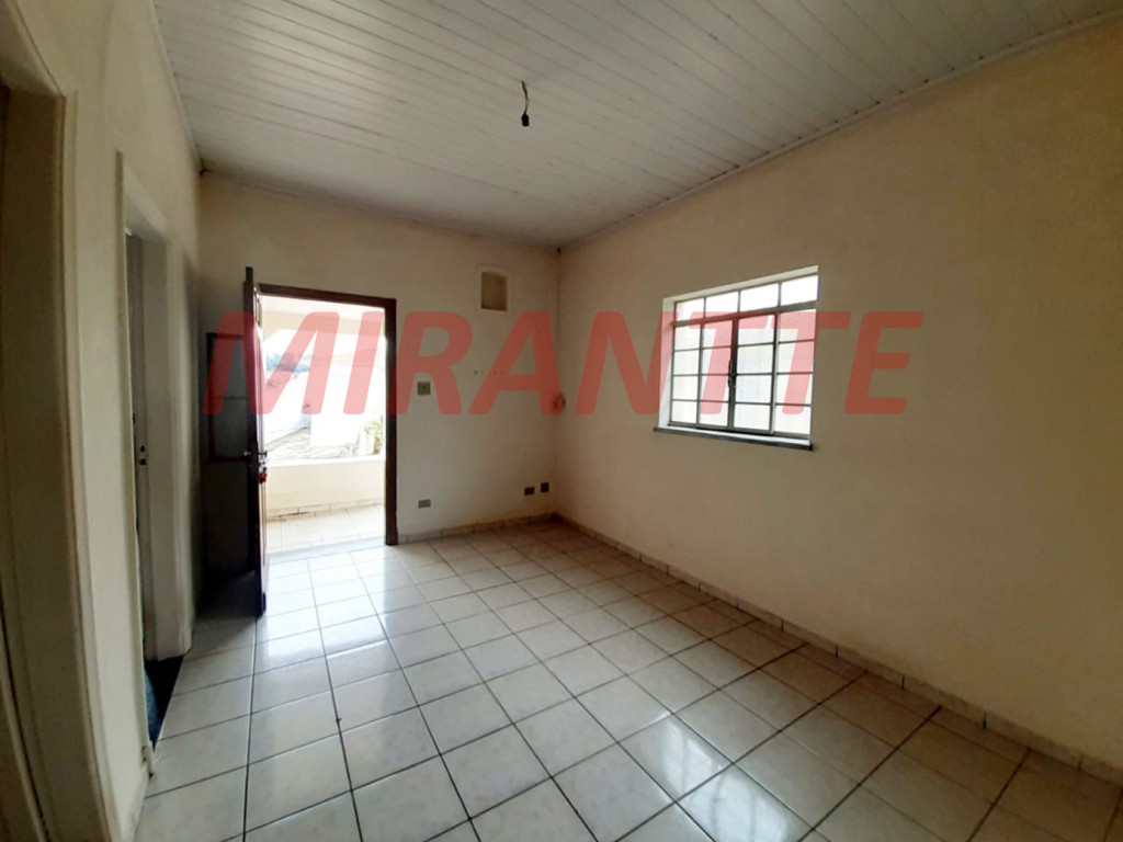 Sobrado de 191m² com 6 quartos em Água Fria