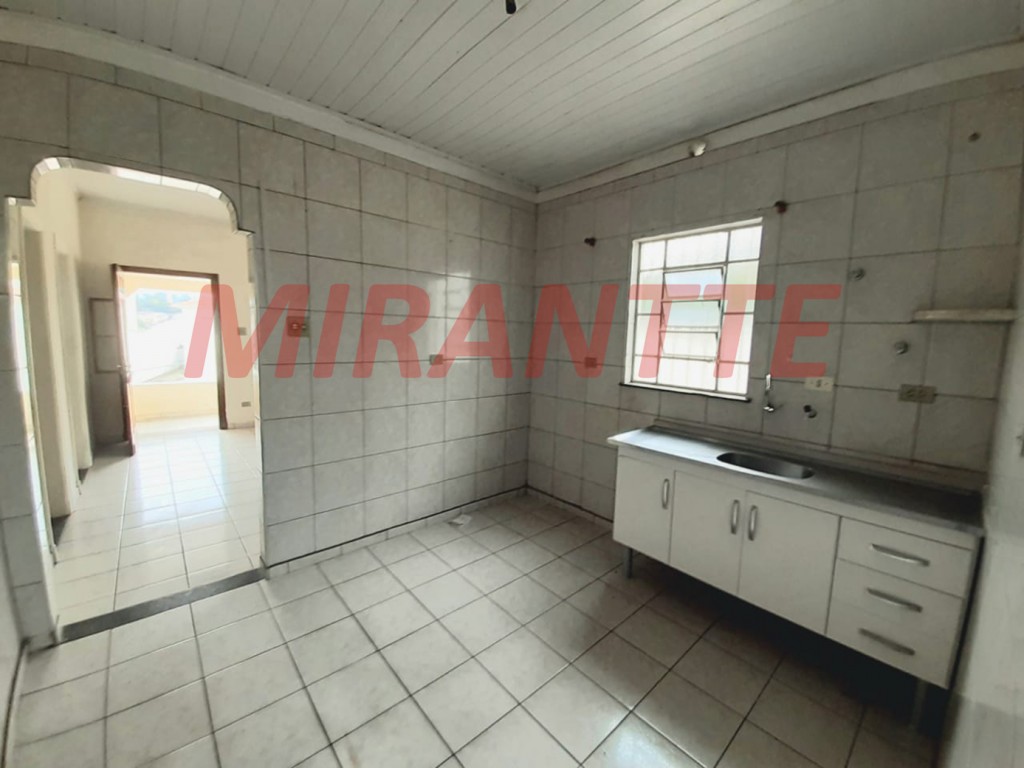 Sobrado de 191m² com 6 quartos em Água Fria