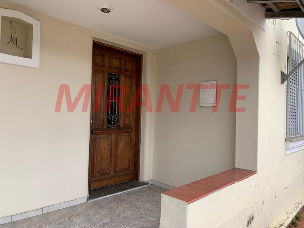 Sobrado de 191m² com 6 quartos em Água Fria
