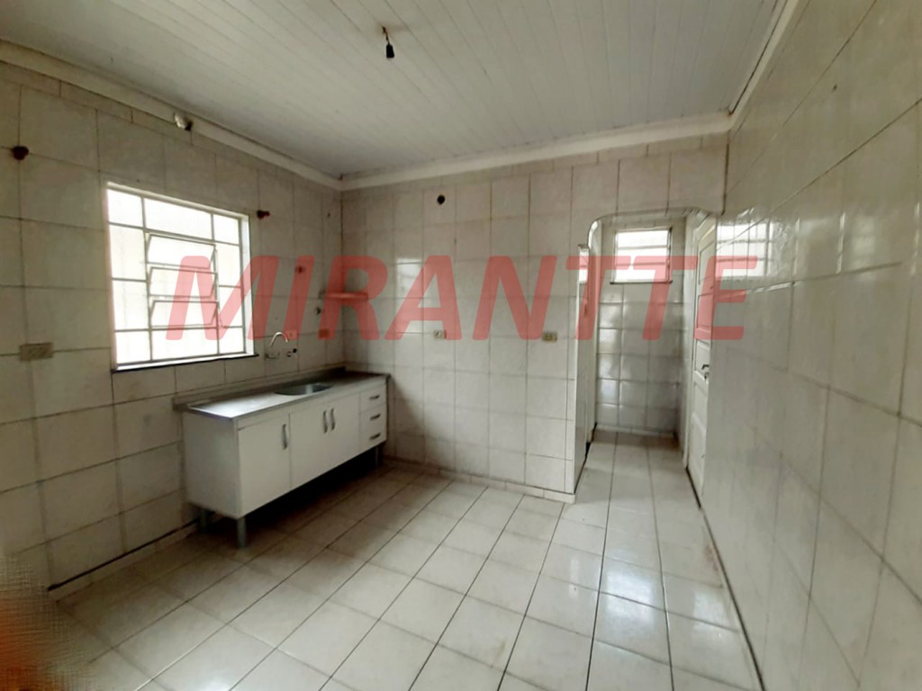 Sobrado de 191m² com 6 quartos em Água Fria