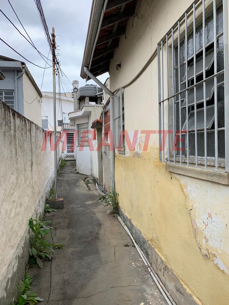 Sobrado de 191m² com 6 quartos em Água Fria
