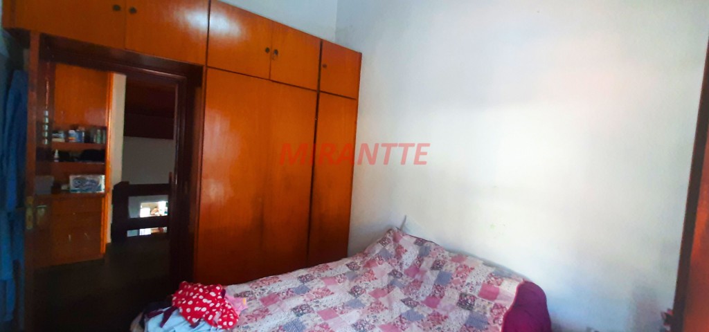 Sobrado de 290m² com 4 quartos em Parque Sao Domingos