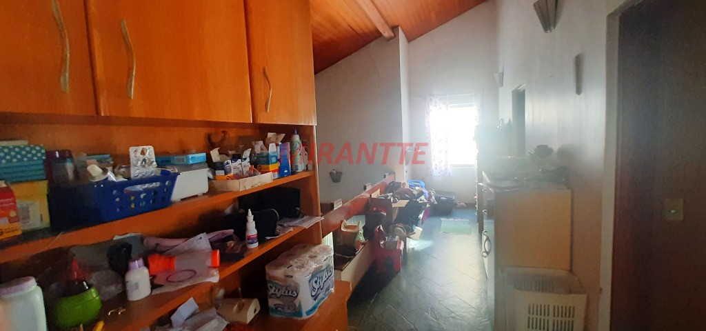 Sobrado de 290m² com 4 quartos em Parque Sao Domingos