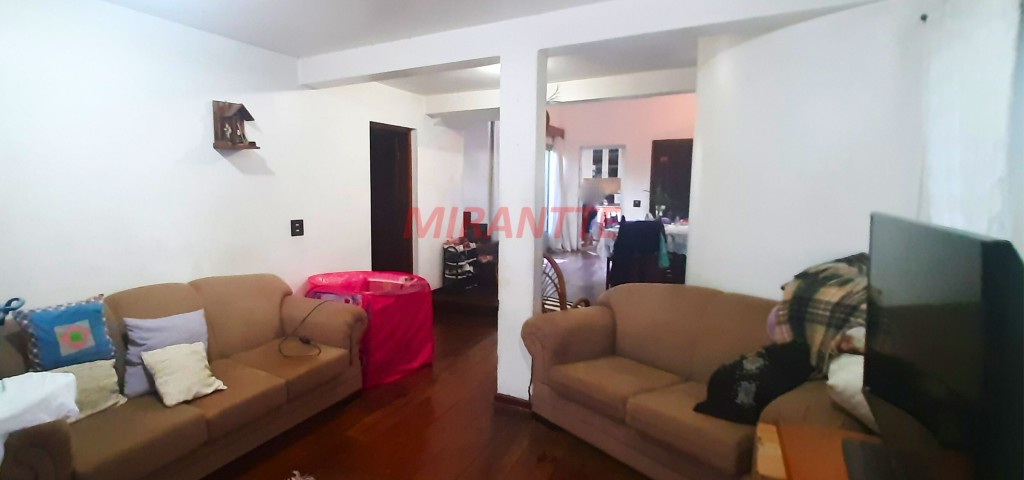 Sobrado de 290m² com 4 quartos em Parque Sao Domingos