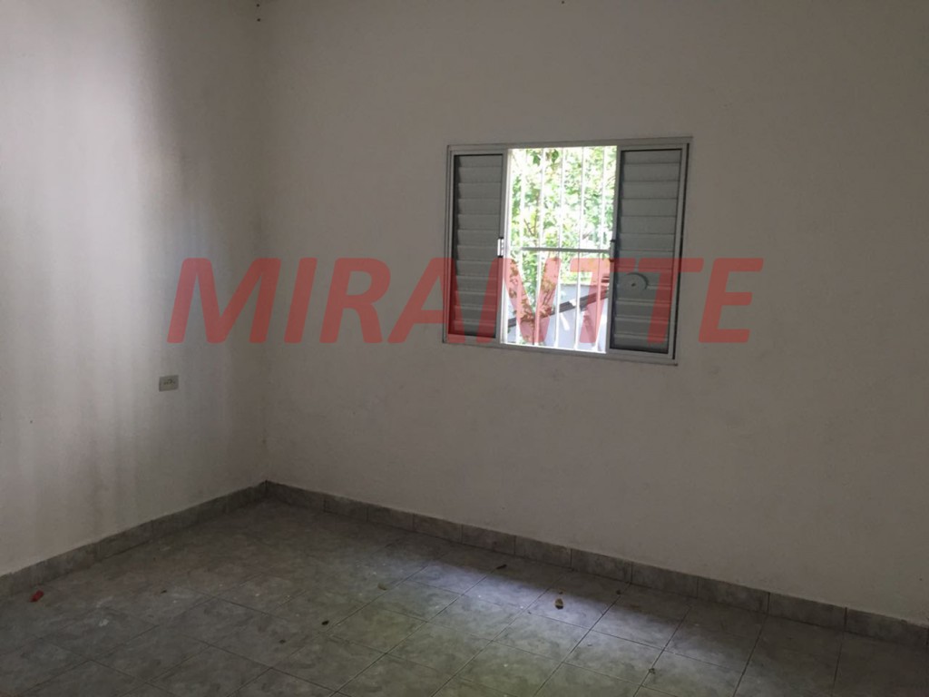 Casa terrea com 4 quartos em Imirim