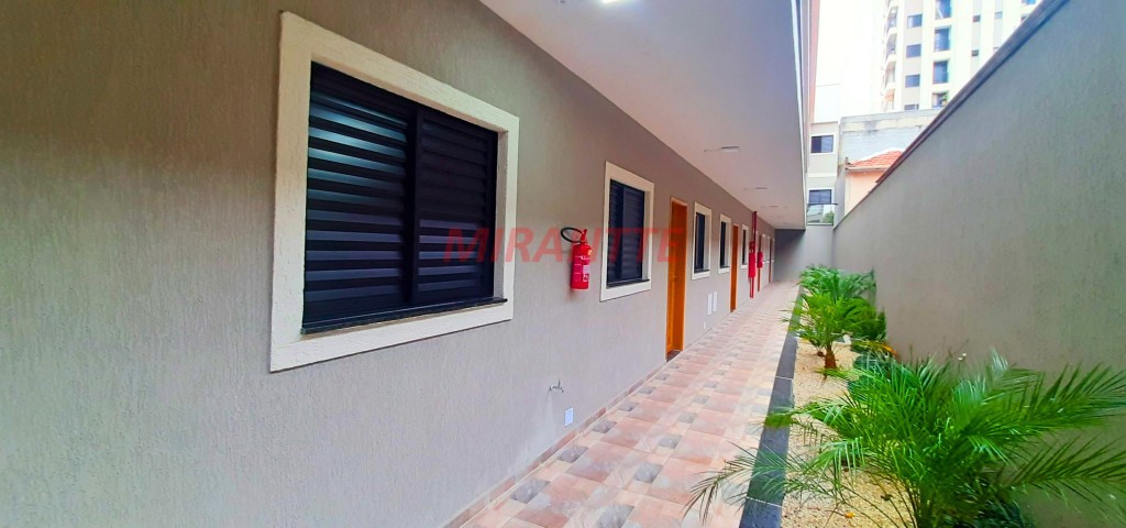 Apartamento de 42m² com 2 quartos em Água Rasa