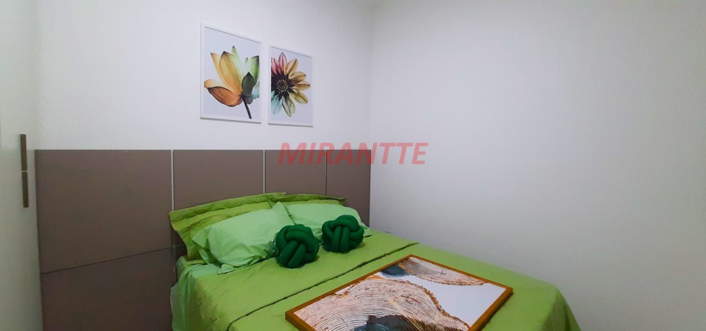 Apartamento de 42m² com 2 quartos em Água Rasa