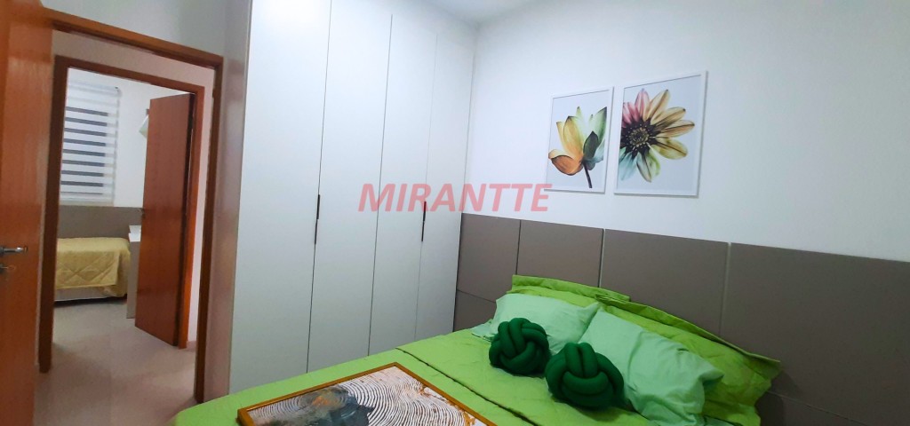 Apartamento de 42m² com 2 quartos em Água Rasa