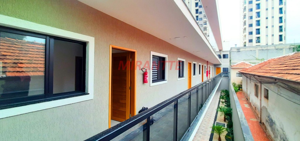 Apartamento de 42m² com 2 quartos em Água Rasa