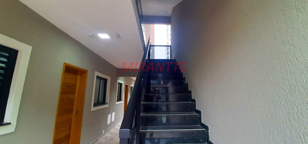 Apartamento de 42m² com 2 quartos em Água Rasa