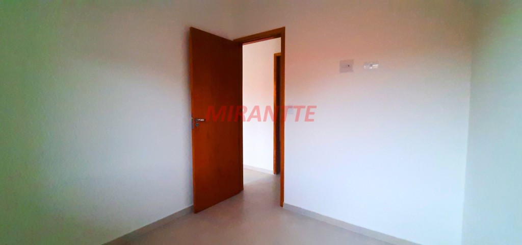 Apartamento de 42m² com 2 quartos em Água Rasa