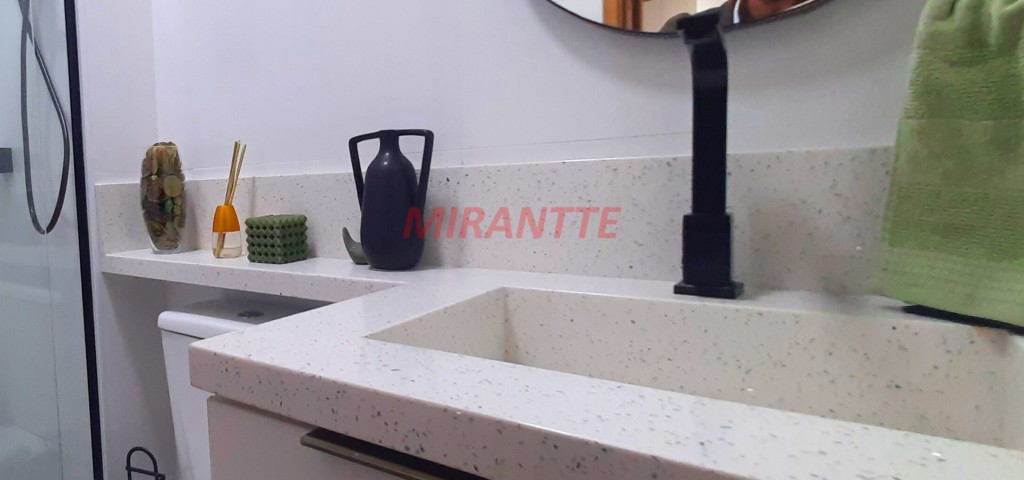 Apartamento de 42m² com 2 quartos em Água Rasa