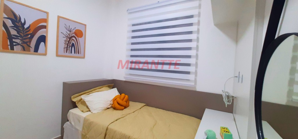 Apartamento de 42m² com 2 quartos em Água Rasa