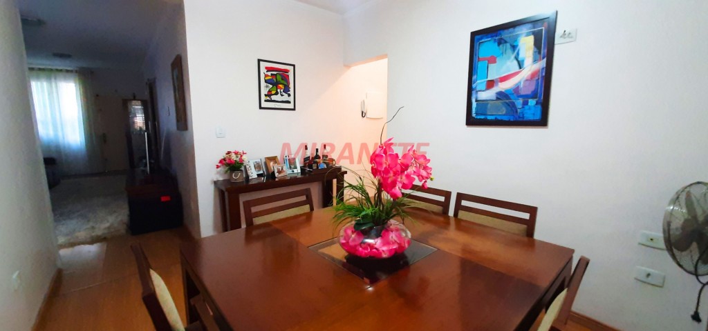 Casa terrea de 200m² com 5 quartos em Vila Mazzei