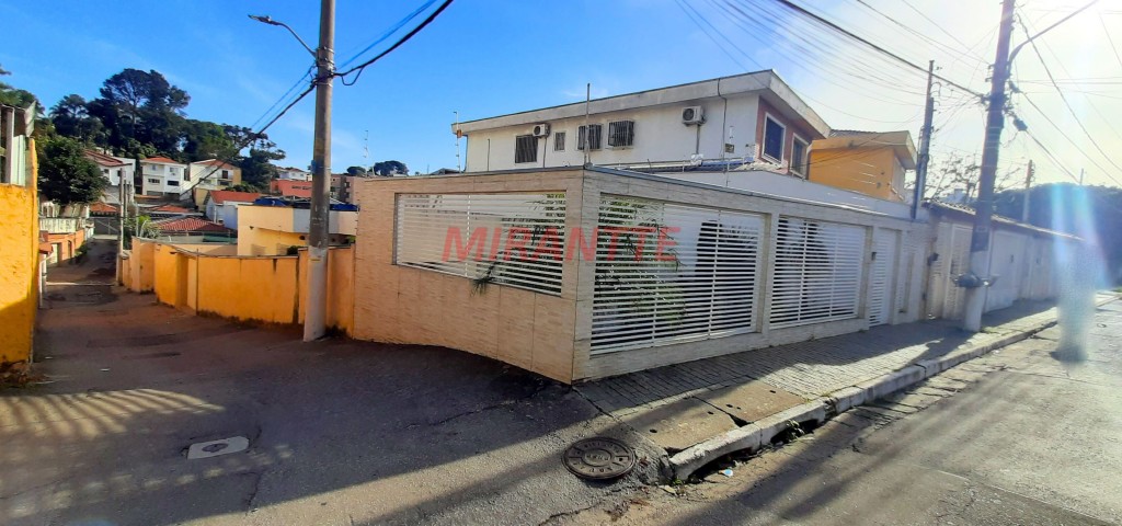 Casa terrea de 200m² com 5 quartos em Vila Mazzei