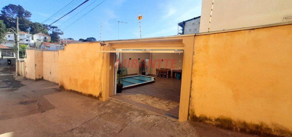 Casa terrea de 200m² com 5 quartos em Vila Mazzei