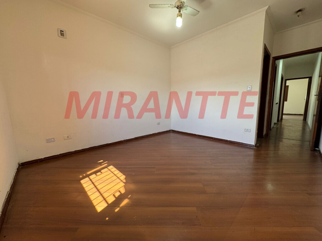 Sobrado de 127m² com 3 quartos em Vila Galvão