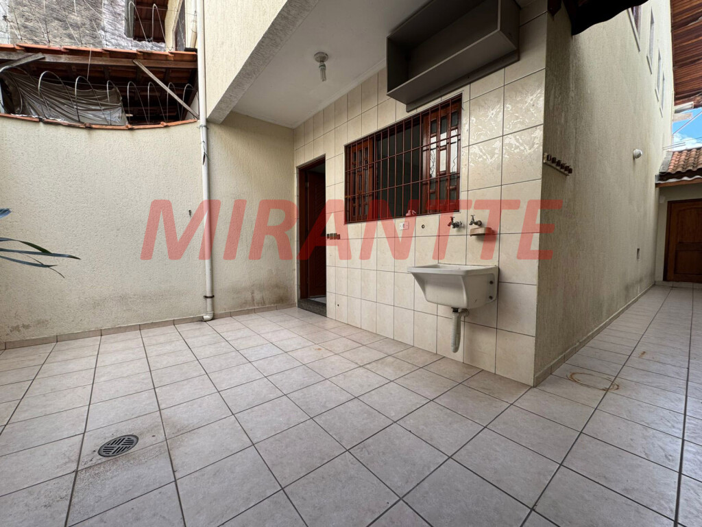 Sobrado de 127m² com 3 quartos em Vila Galvão