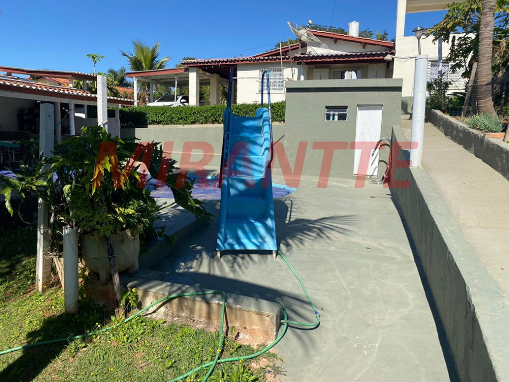 Chácara de 120m² com 4 quartos em Terra San Marco