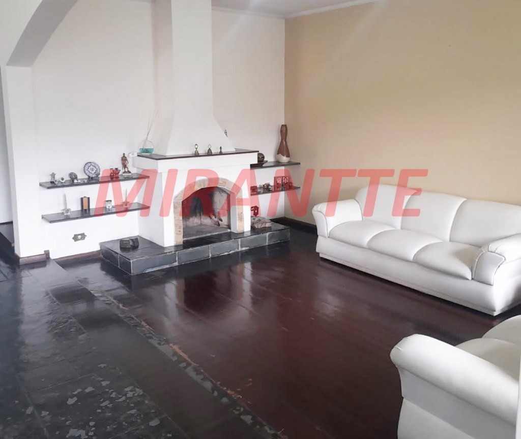Sobrado de 290m² com 5 quartos em Vila Rosália