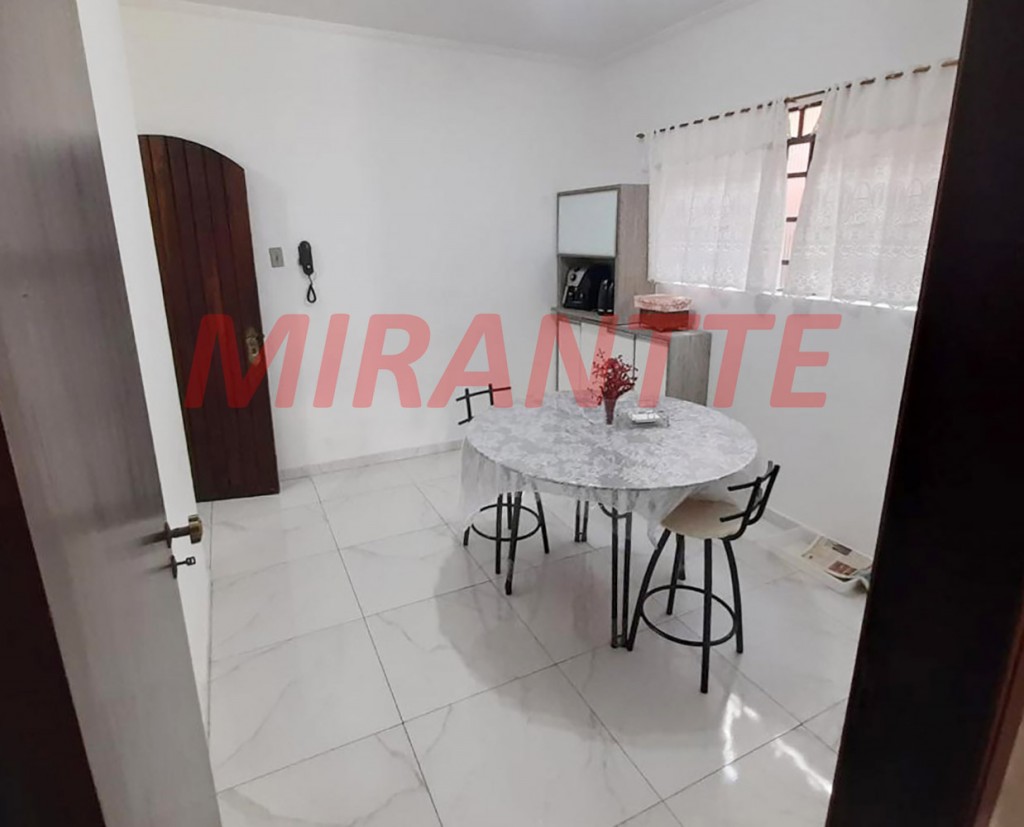 Sobrado de 290m² com 5 quartos em Vila Rosália