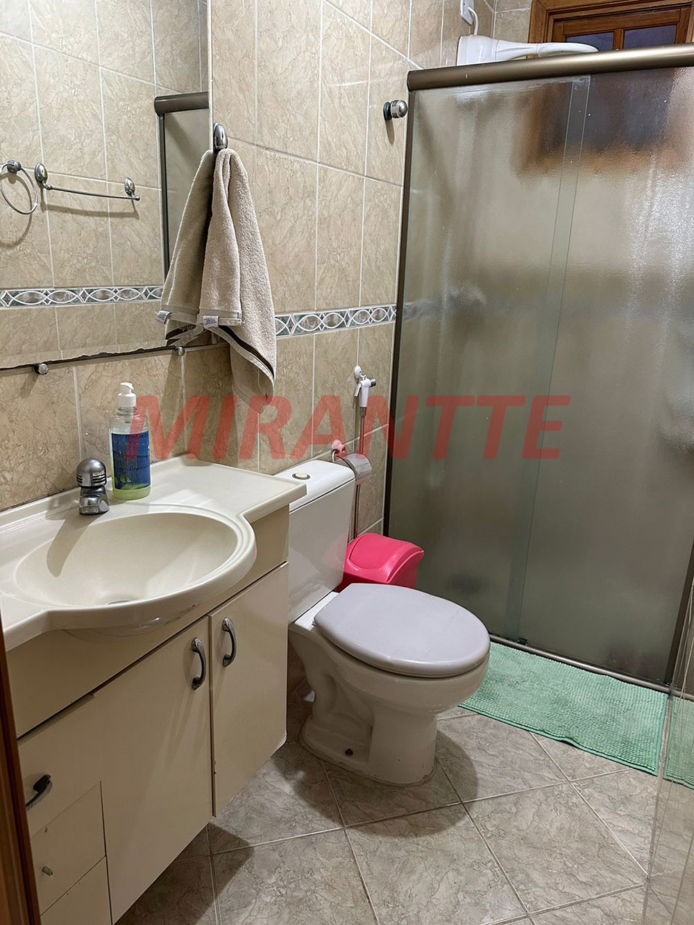 Sobrado de 165m² com 3 quartos em Cachoeirinha
