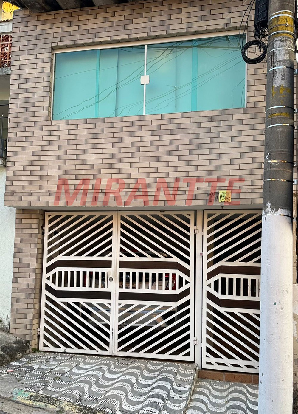 Sobrado de 165m² com 3 quartos em Cachoeirinha