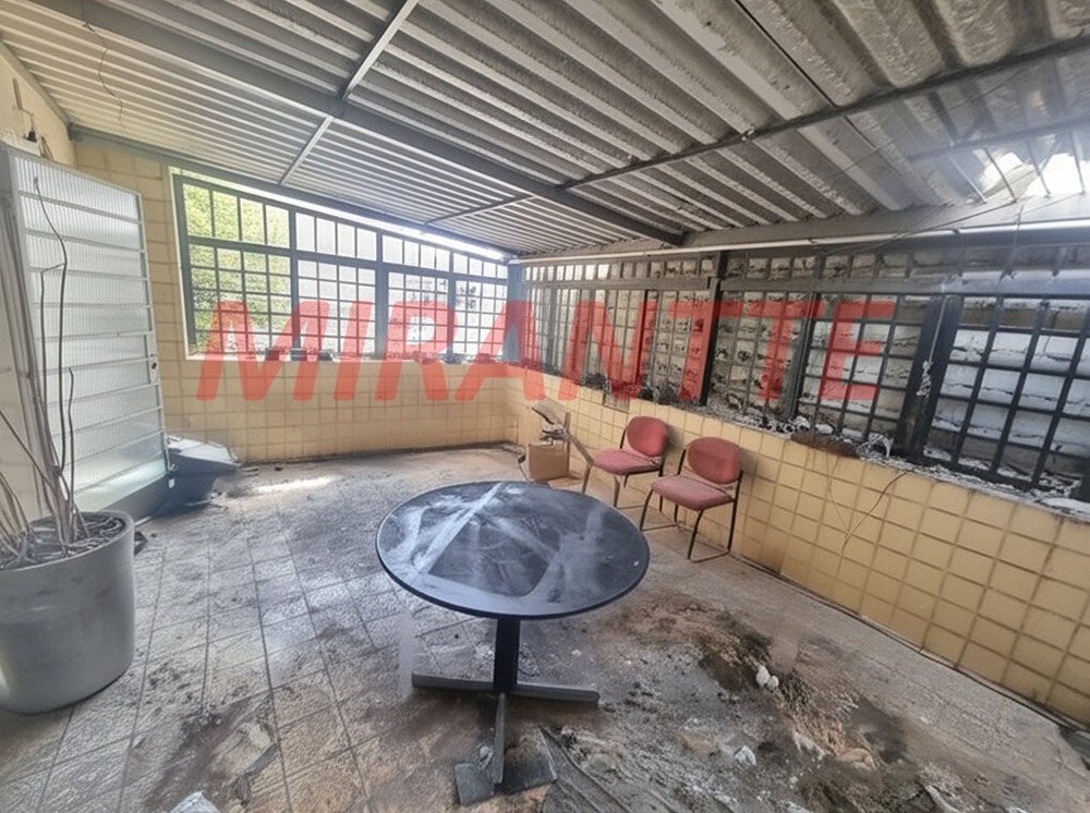 Outros de 555.84m² com 4 quartos em Centro