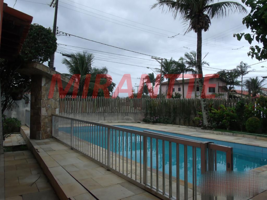 Casa terrea de 250m² com 3 quartos em Cibratel II