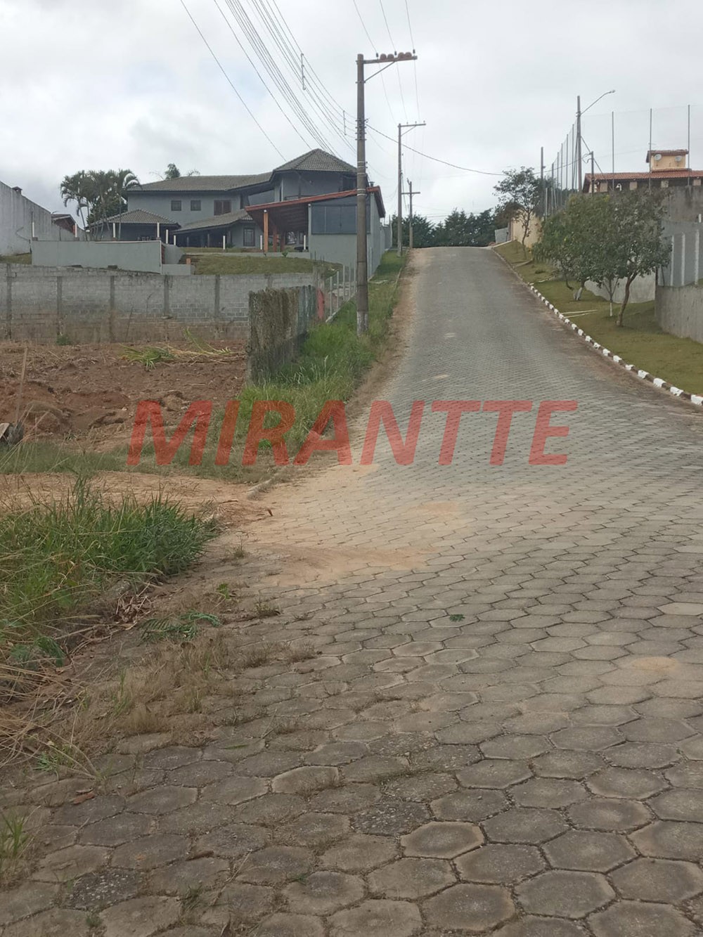 Terreno de 1109m² em Parque Fernão Dias