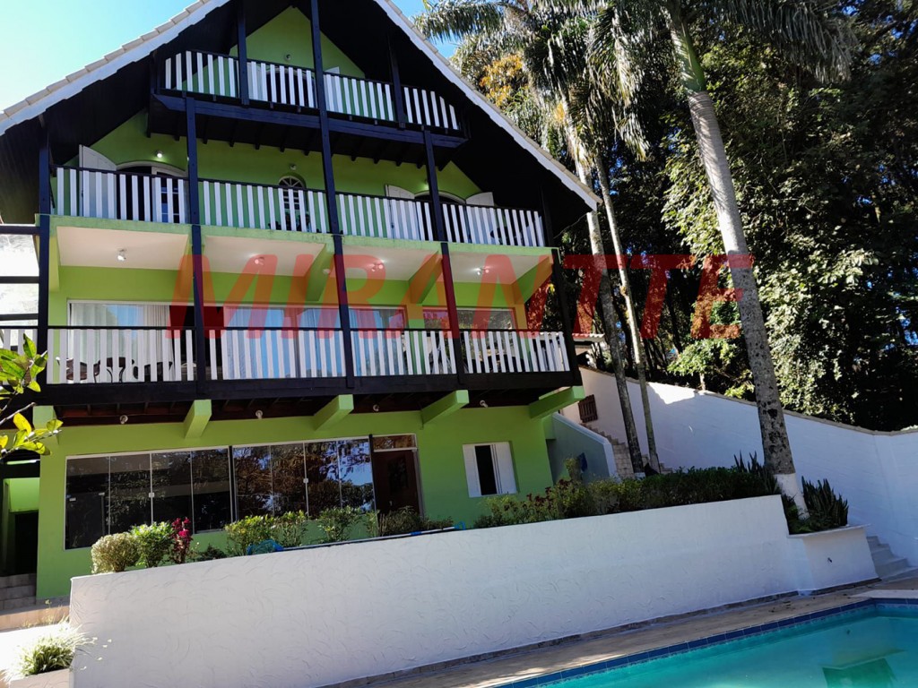 Sobrado de 500m² com 6 quartos em PARQUE PETROPOLIS