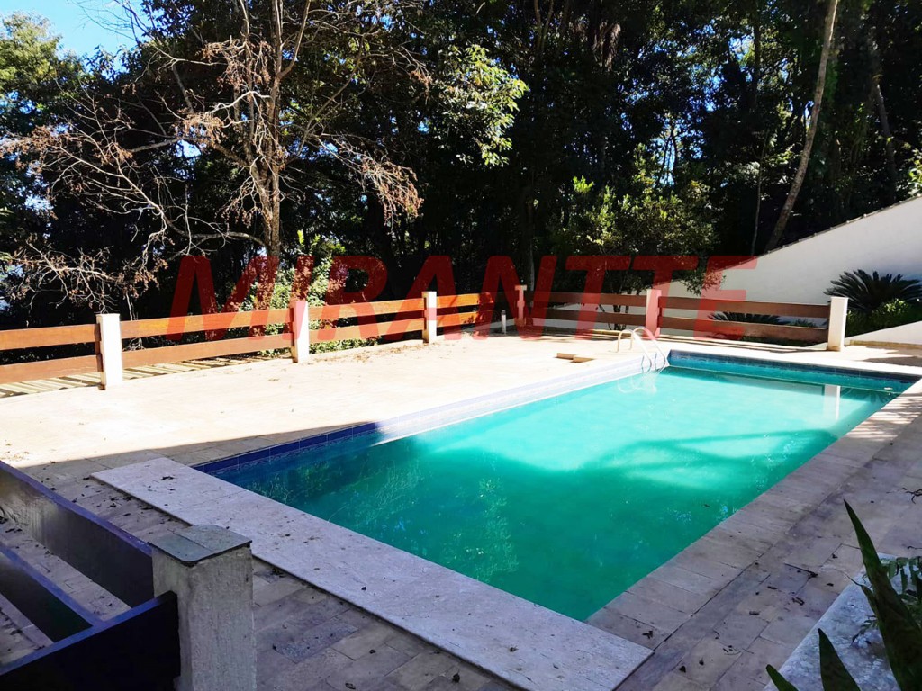 Sobrado de 500m² com 6 quartos em PARQUE PETROPOLIS