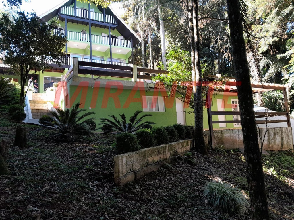 Sobrado de 500m² com 6 quartos em PARQUE PETROPOLIS