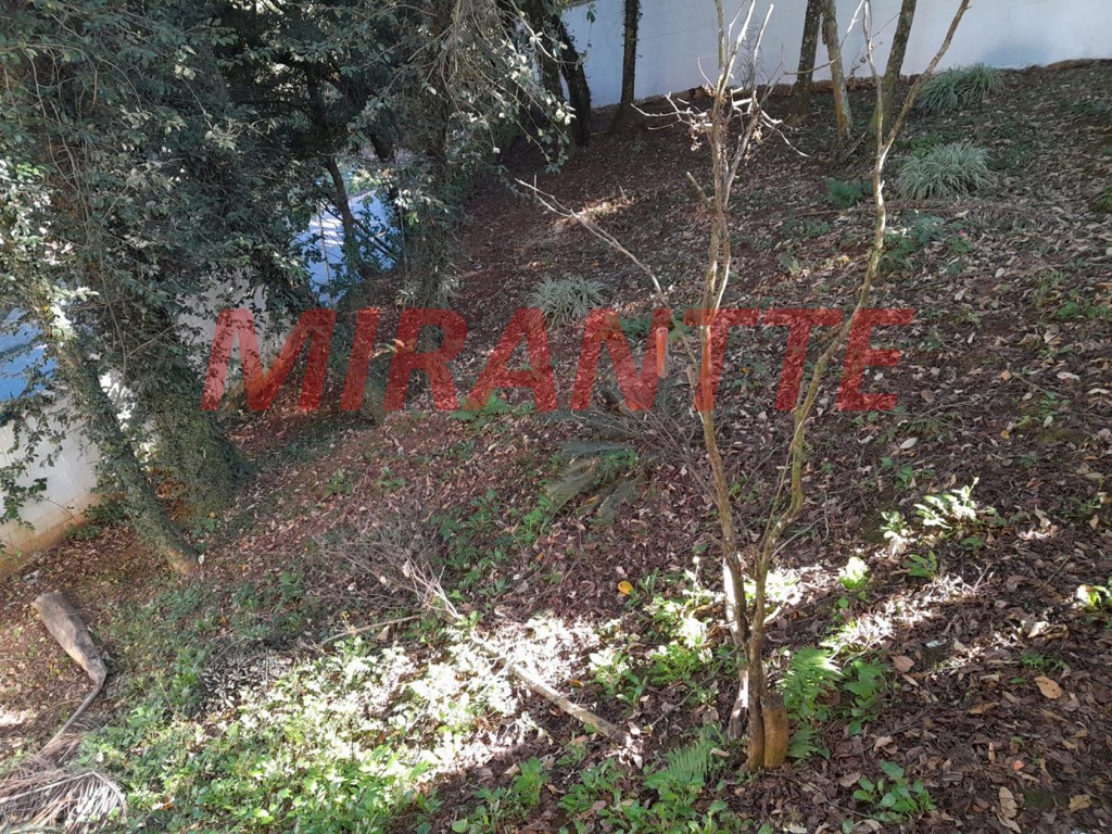 Sobrado de 500m² com 6 quartos em PARQUE PETROPOLIS