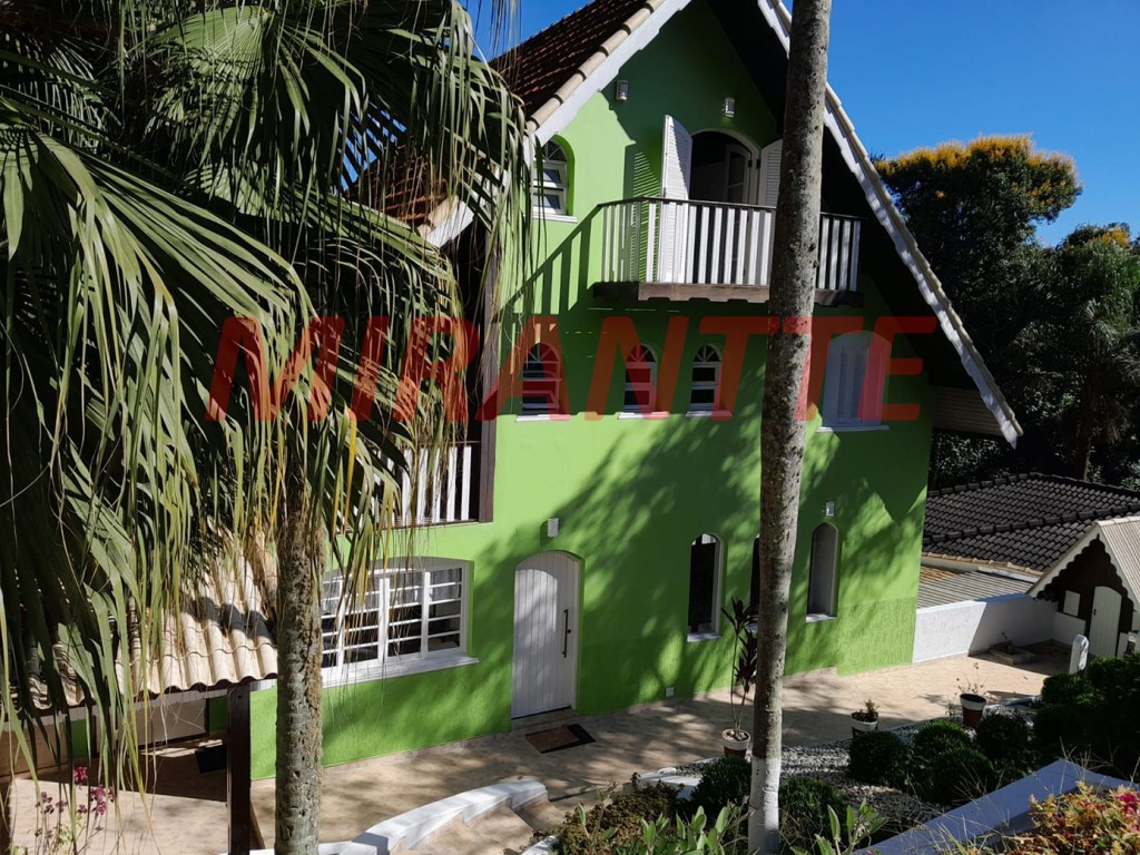 Sobrado de 500m² com 6 quartos em PARQUE PETROPOLIS