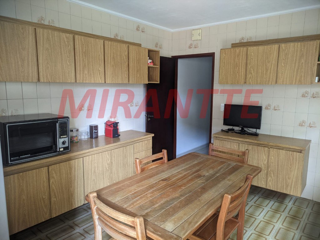 Sobrado de 200m² com 3 quartos em Parada Inglesa