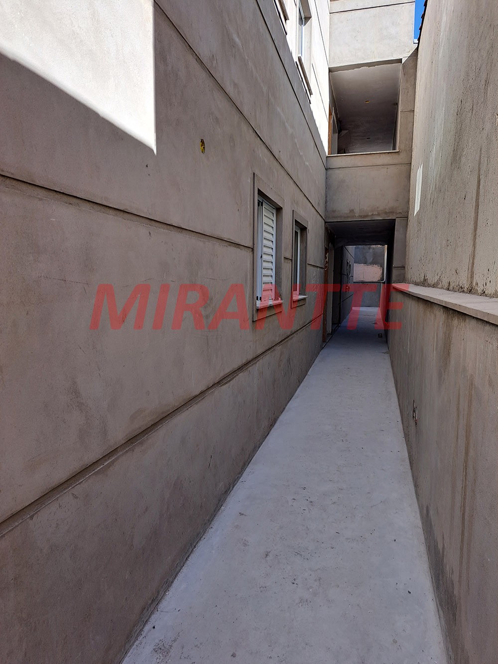 Apartamento de 48m² com 2 quartos em Jaçana
