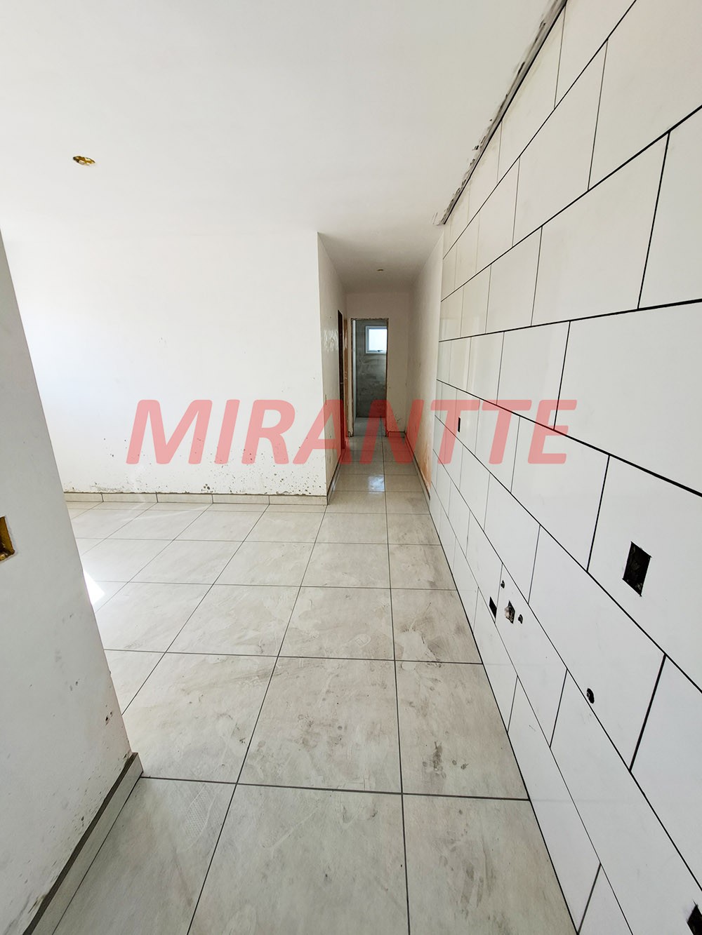 Apartamento de 48m² com 2 quartos em Jaçana
