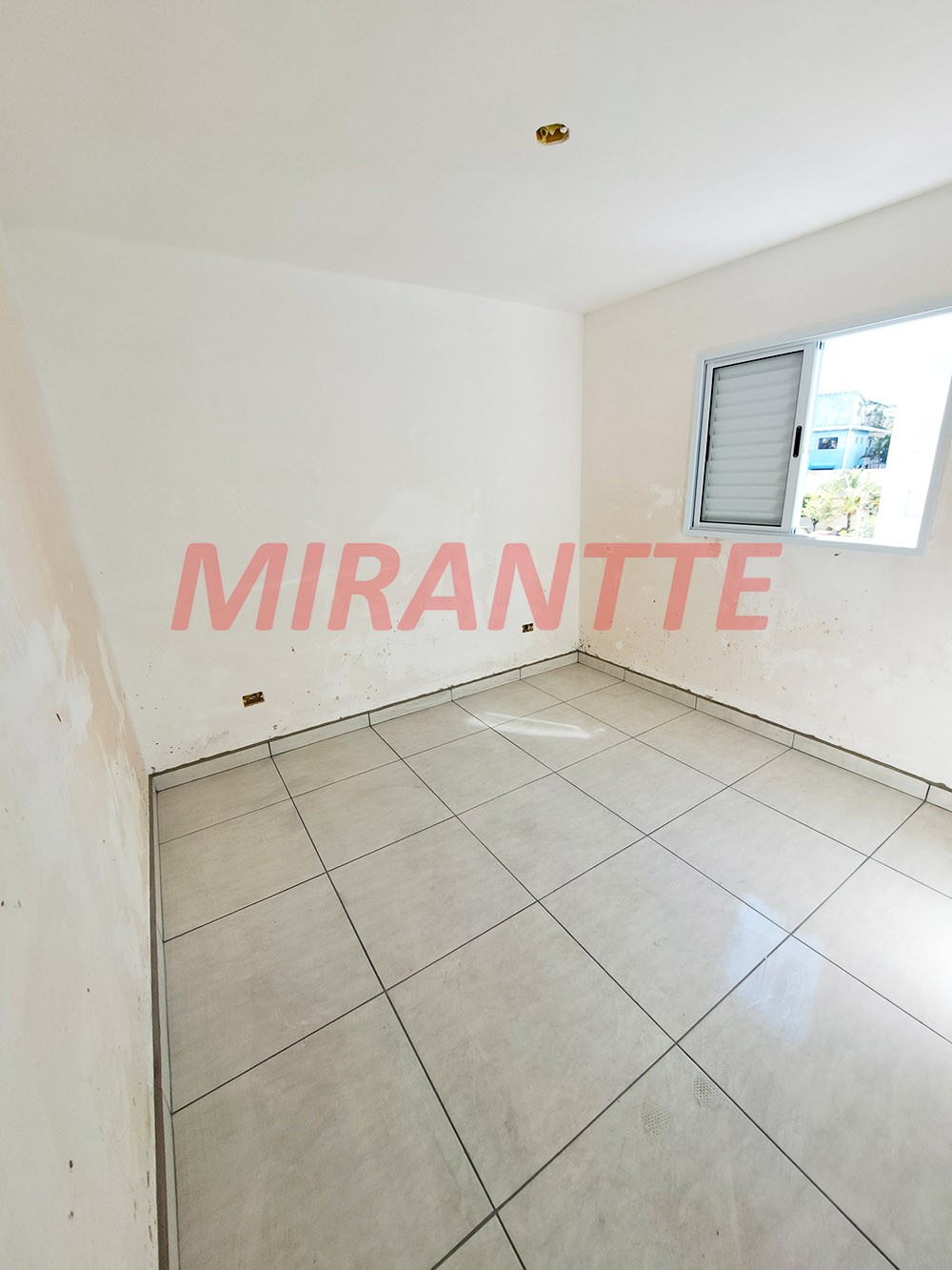 Apartamento de 48m² com 2 quartos em Jaçana
