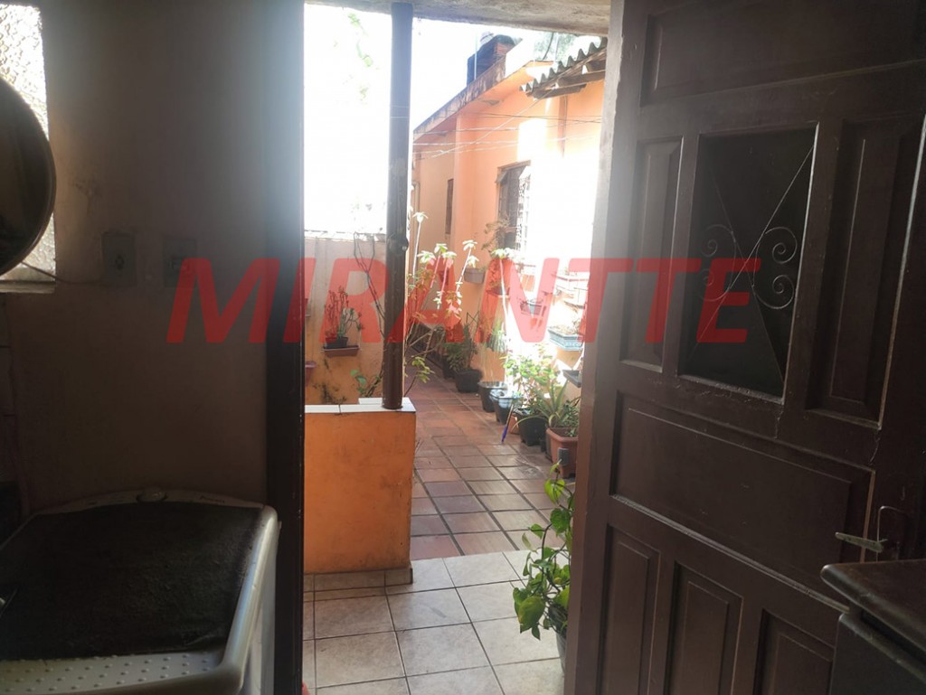 Sobrado de 200m² com 4 quartos em Jardim Almanara